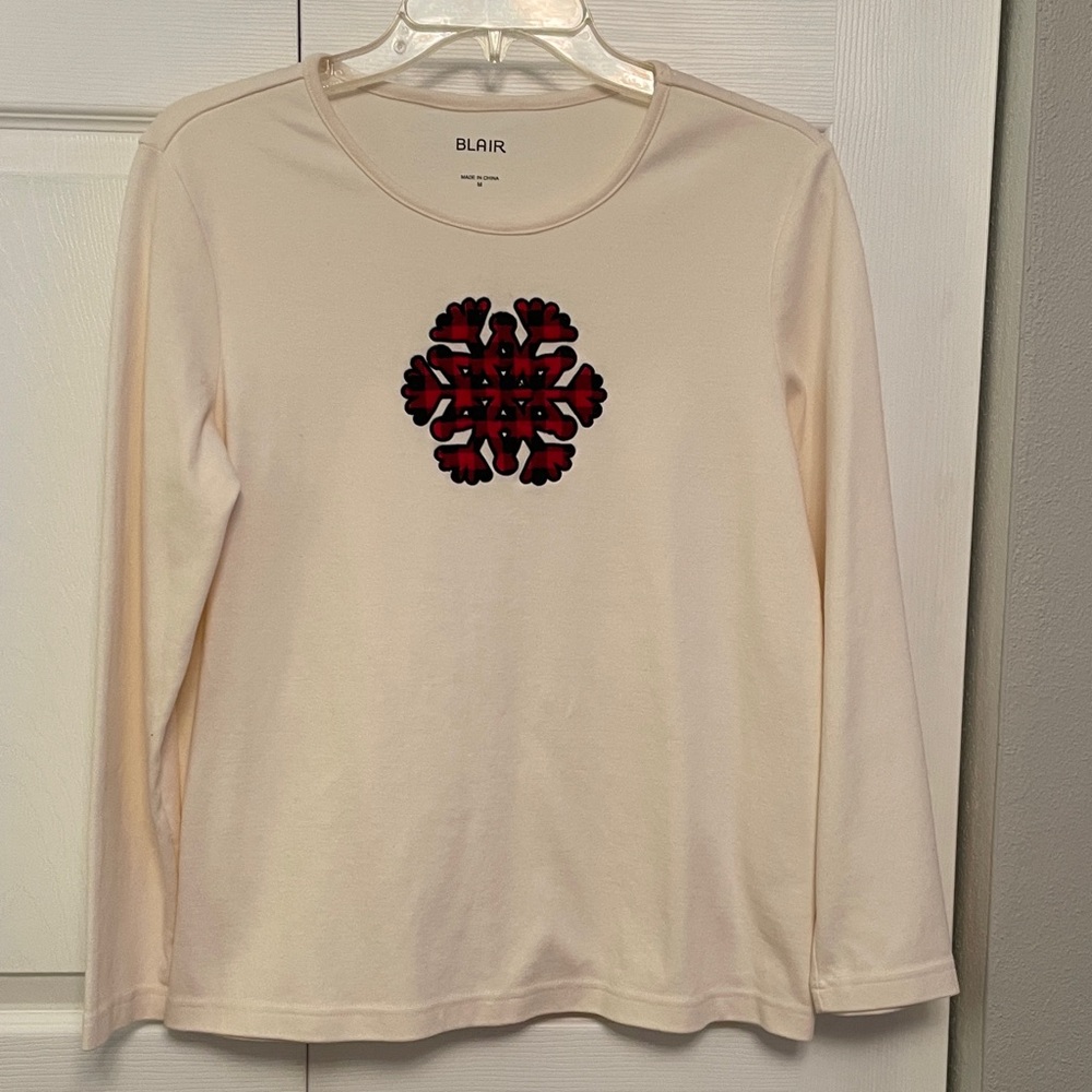 BLAIR Long Sleeved Pullover Shirt with Plaid Snowflake  Design Medium Like New